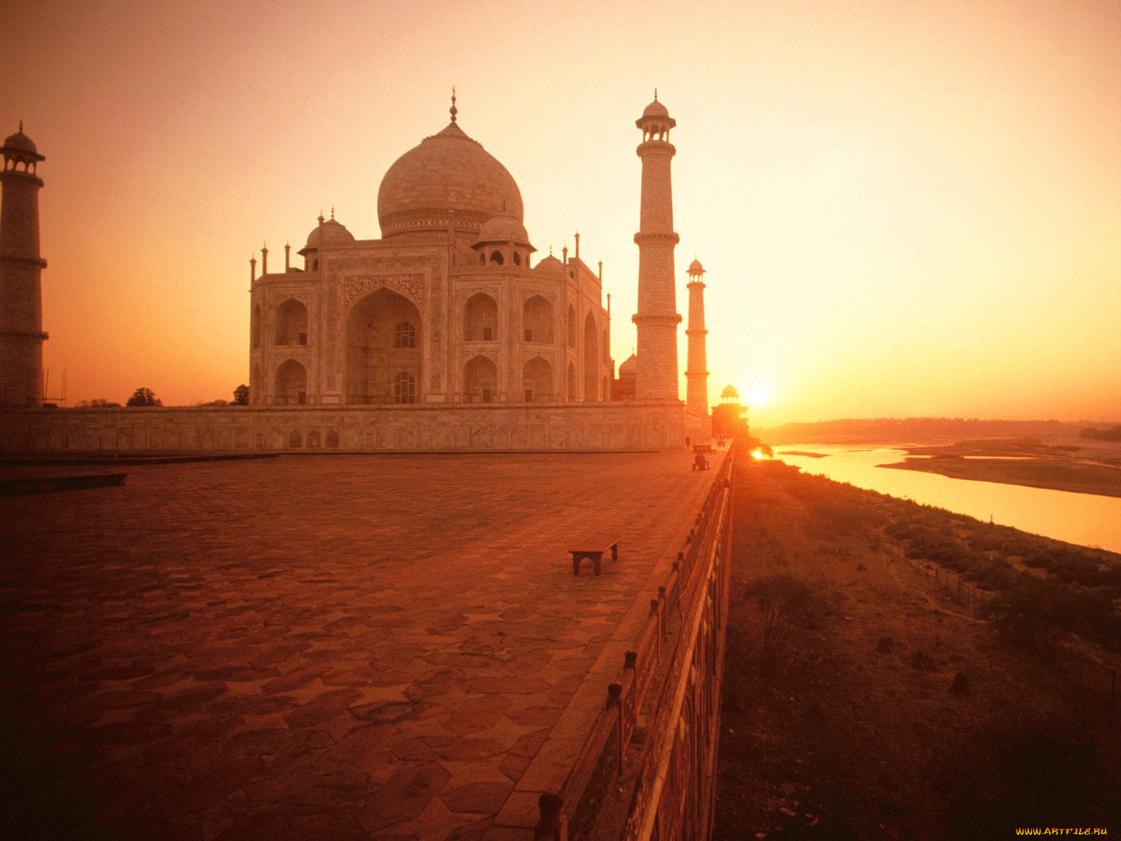 the, taj, mahal, at, sunset, india, 